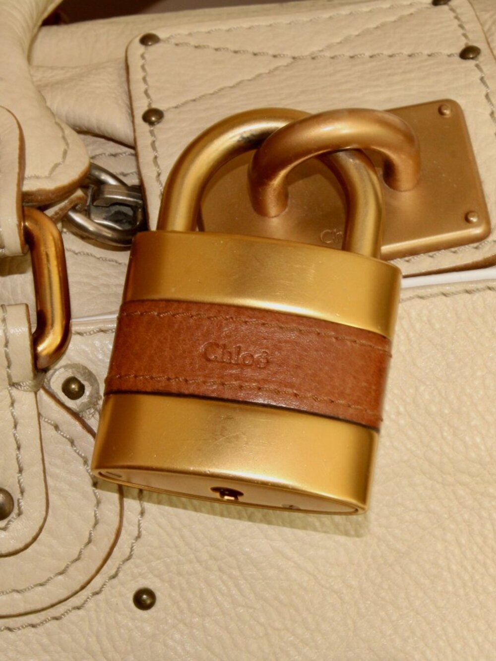 Vintage Chloé Paddington Leather Bag w/ 2 Padlocks, 2 Keys & Authentication card - Picture 12 of 16